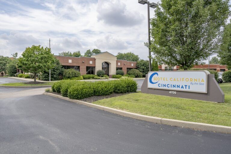 Hotel California by the Sea, Cincinnati